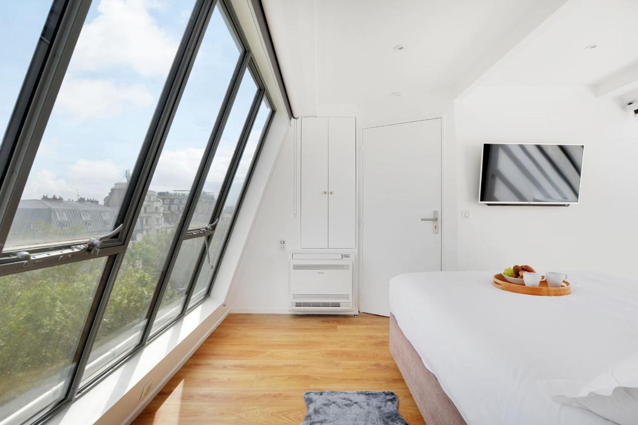 Exceptional Triplex With Terrace - Montmartre Apartment Париж Екстериор снимка