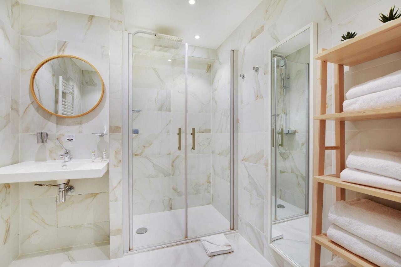 Exceptional Triplex With Terrace - Montmartre Apartment Париж Екстериор снимка
